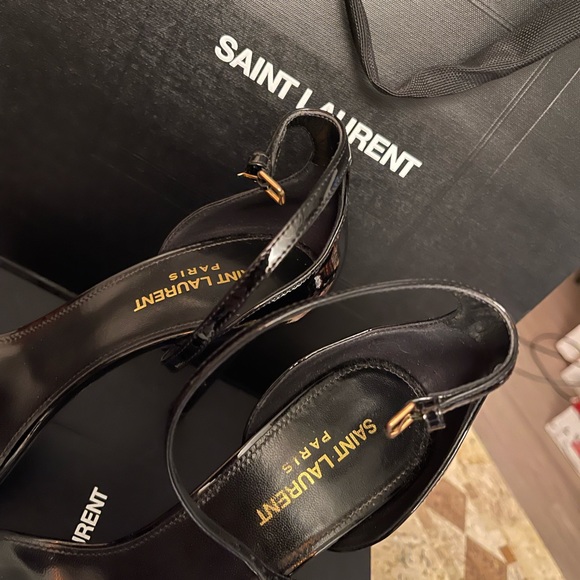 SAINT LAURENT AMBER PATENT LEATHER HEEL - Picture 11 of 13